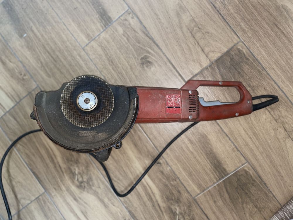 Szlifierka hilti dc230