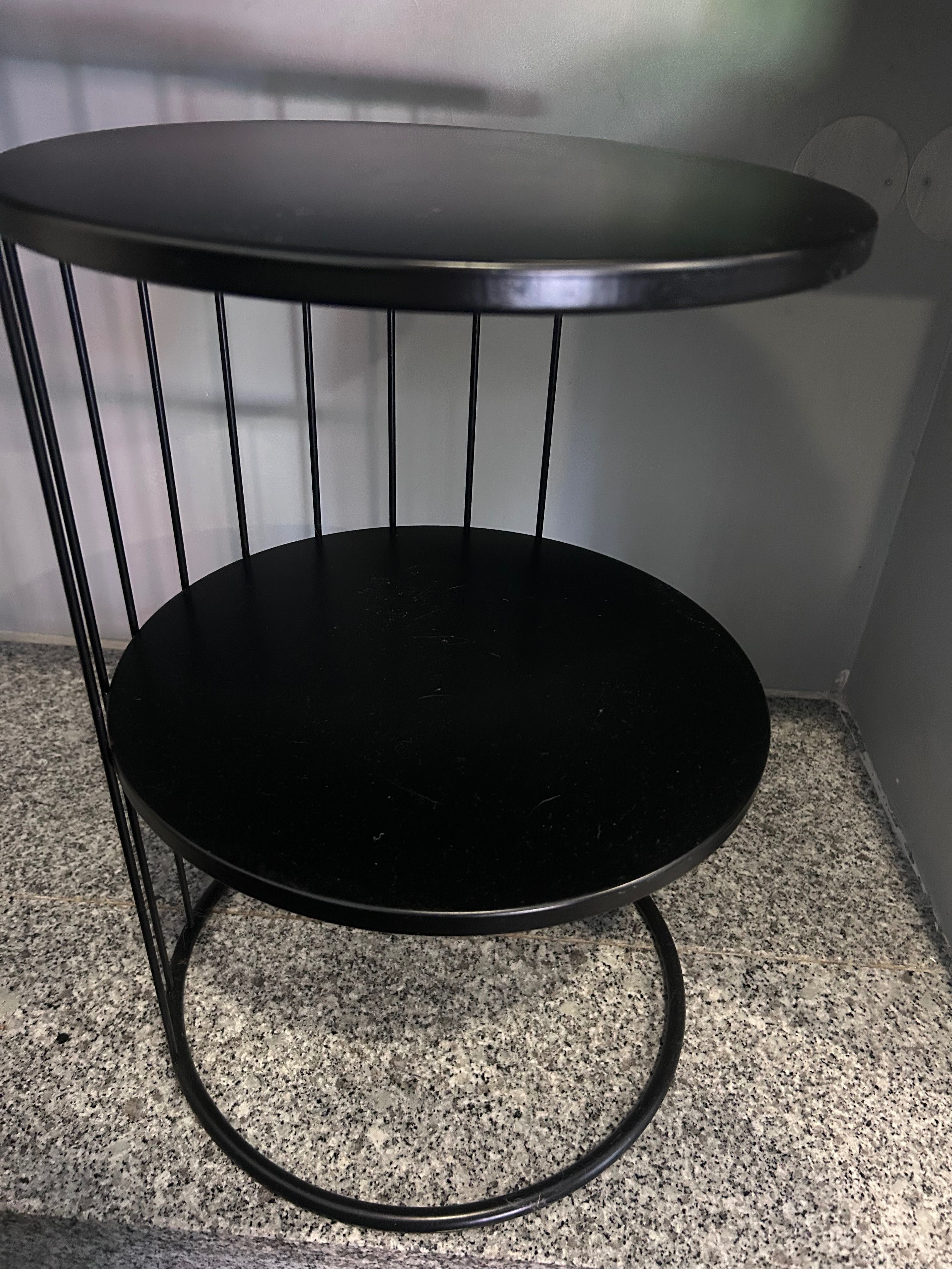 Vende-se Mesa de apoio