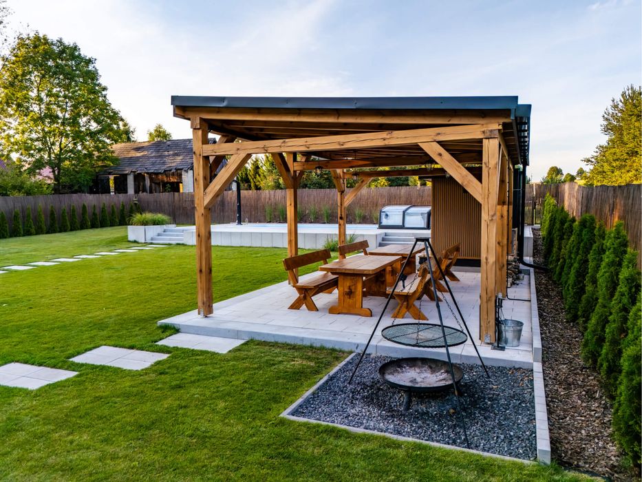 Domek z jacuzzi,  basen 30 stopni, 16 osob, sauna bilard, roztocze