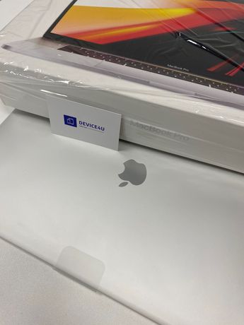 MacBook Pro 16 2019 MVVM2 Silver 1TB офіц укр версія, Open Box