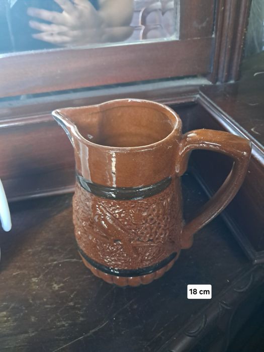 Jarro de barro antigo