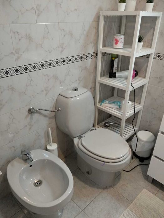 Celas Coimbra - Quarto espaçoso para estud. ou trab. (fem.)