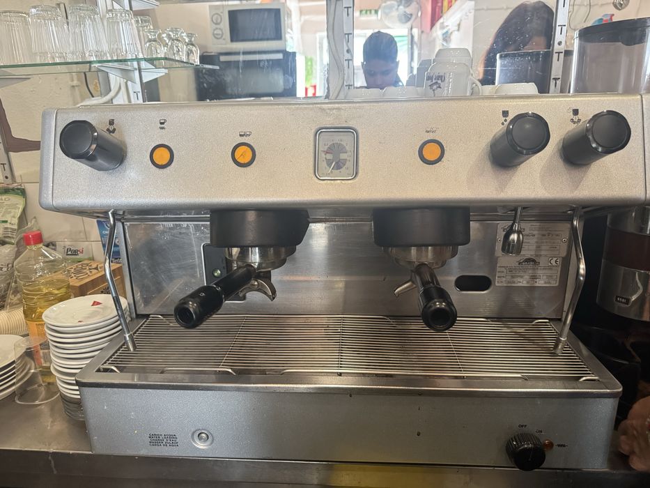 Maquina de Café Industrial Com Moinho Brasilia