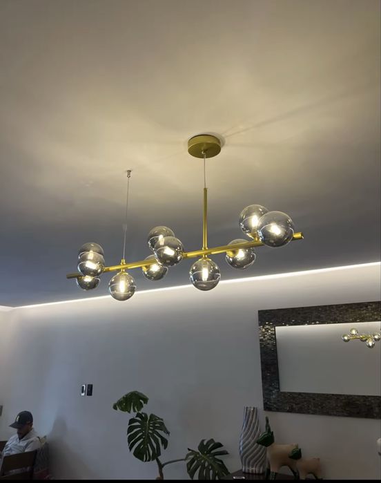 Сучасна підвісна люстра