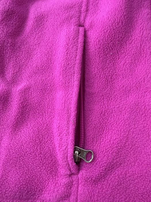 Яркая флисовая  розовая кофта Columbia для девочки 10-11 лет М