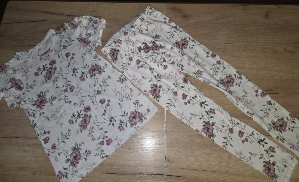 Piękny Zestaw Newbie Bluzeczka i Leginsy poszukiwany wzór jak nowy