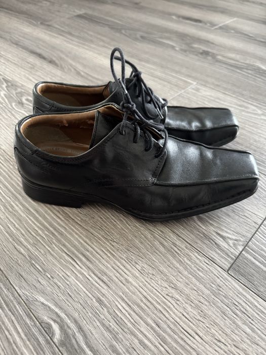 Półbuty ze skóry Clarks 42
