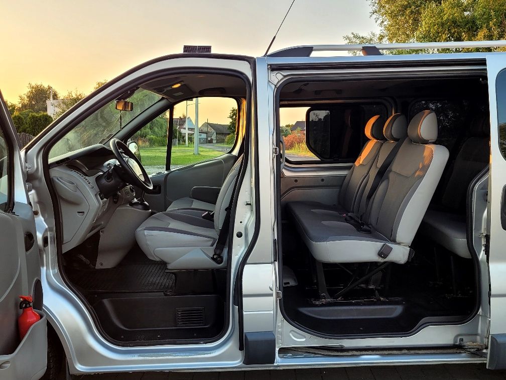 Renault Trafic 2.5 DCi***9-os***Passenger***Stan BDB**2xKlima**Automat