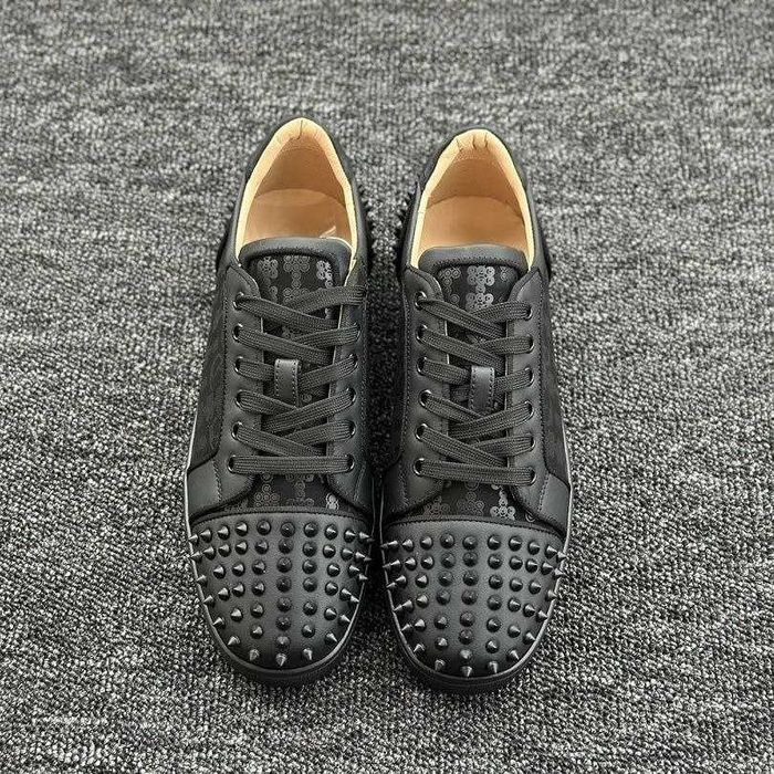 Кеды с шипами Christian Louboutin. Новые. 38 р.
