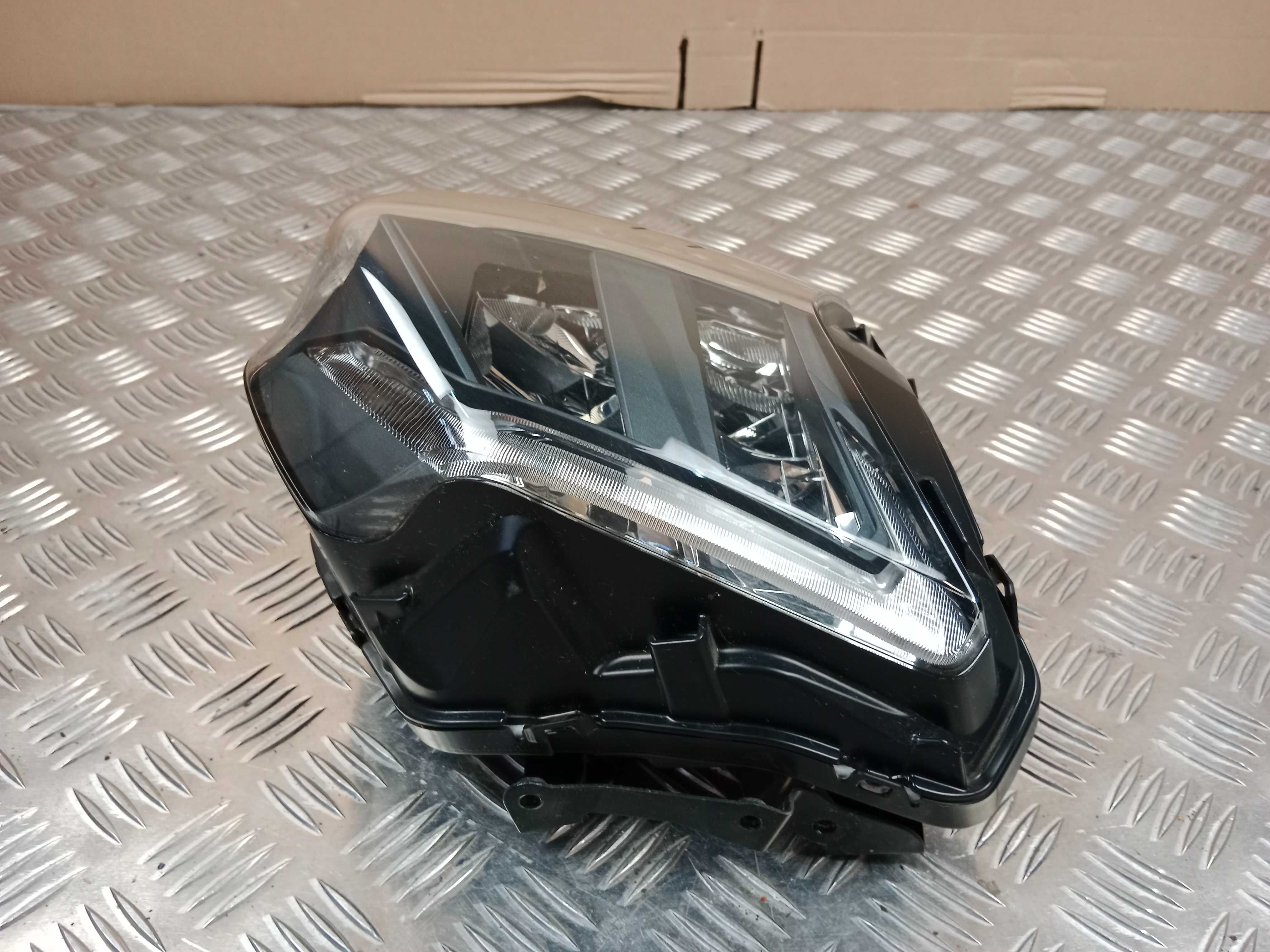 Honda NC 750 X DCT Lampa Przód Przednia Reflektor Przedni 16-20