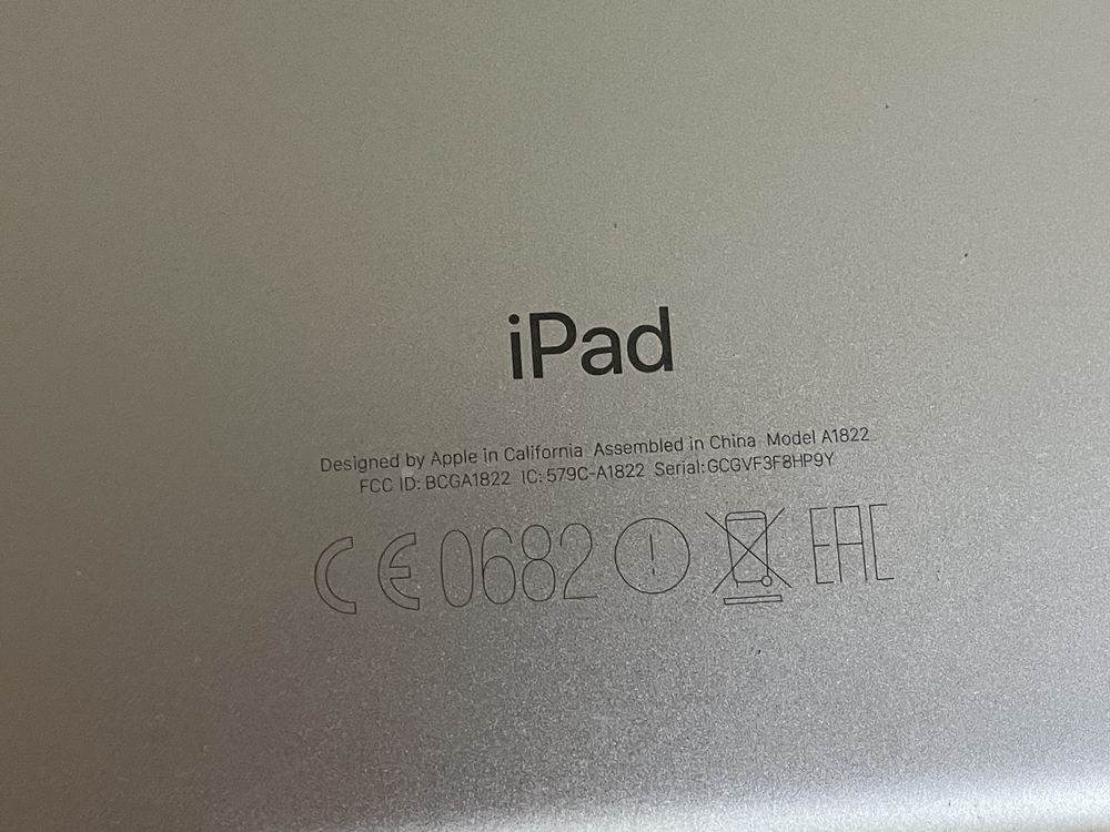 Ipad wifi 128 Gb gold 5 generacji