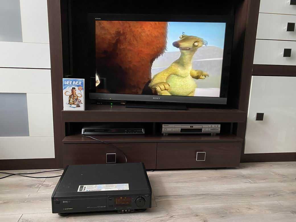Magnetowid VHS Blaupunkt RTV-950 + oryginalny pilot