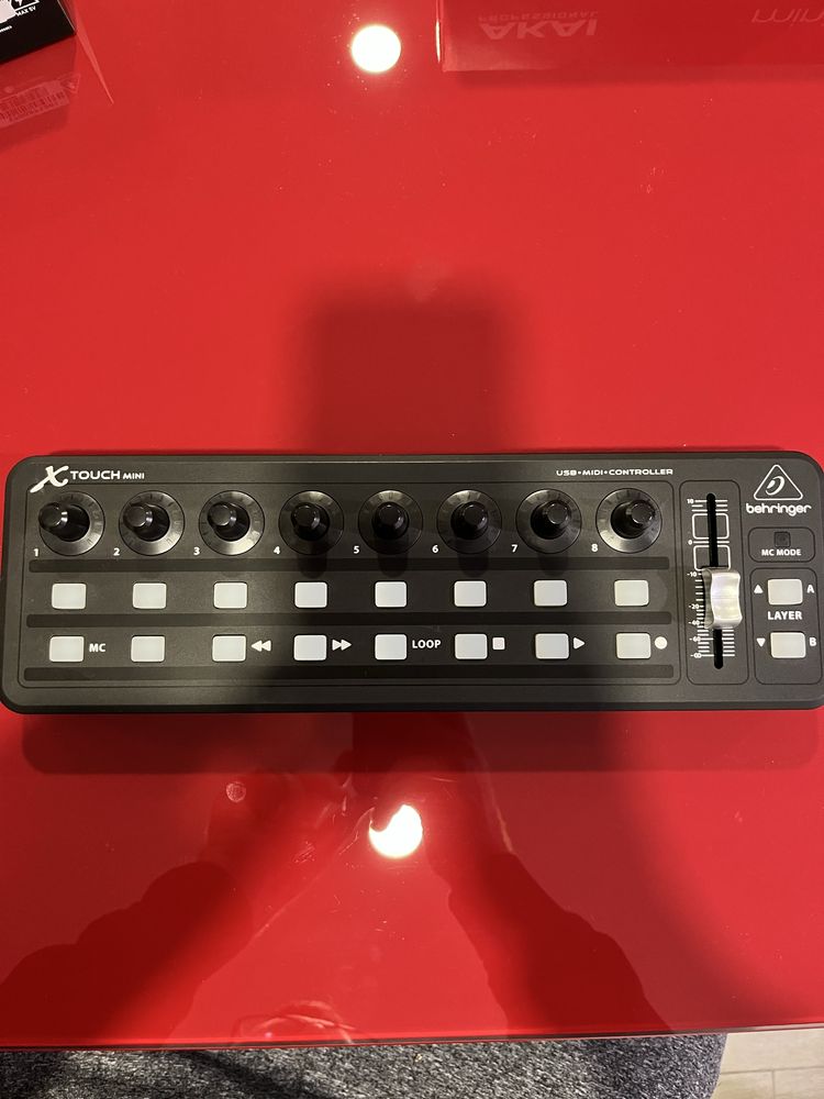 Behringer X-Touch Mini