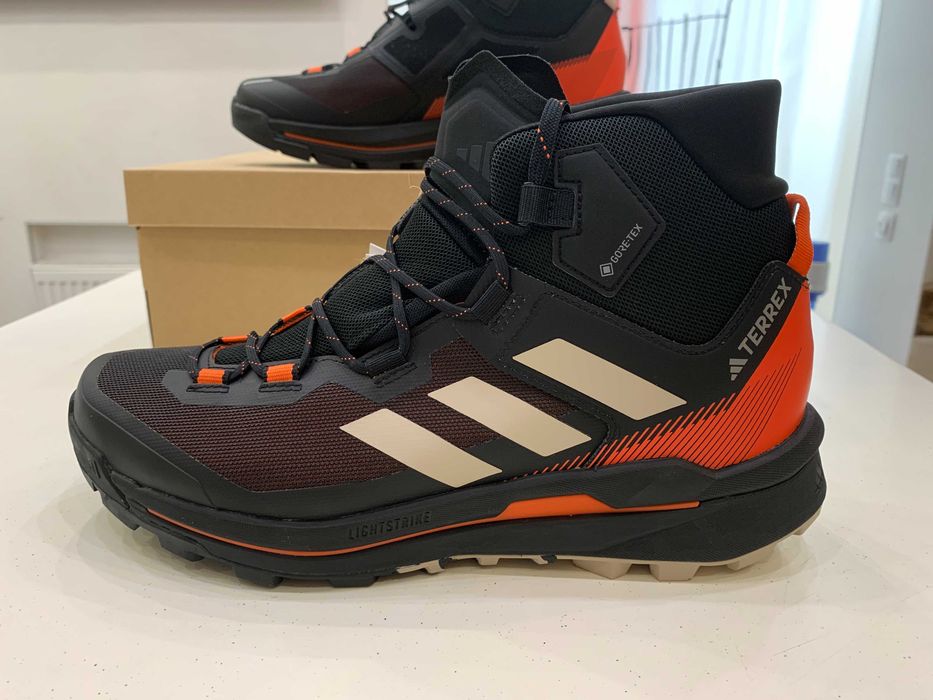 Ботинки трекинговые мужские Adidas Terrex. Новые.