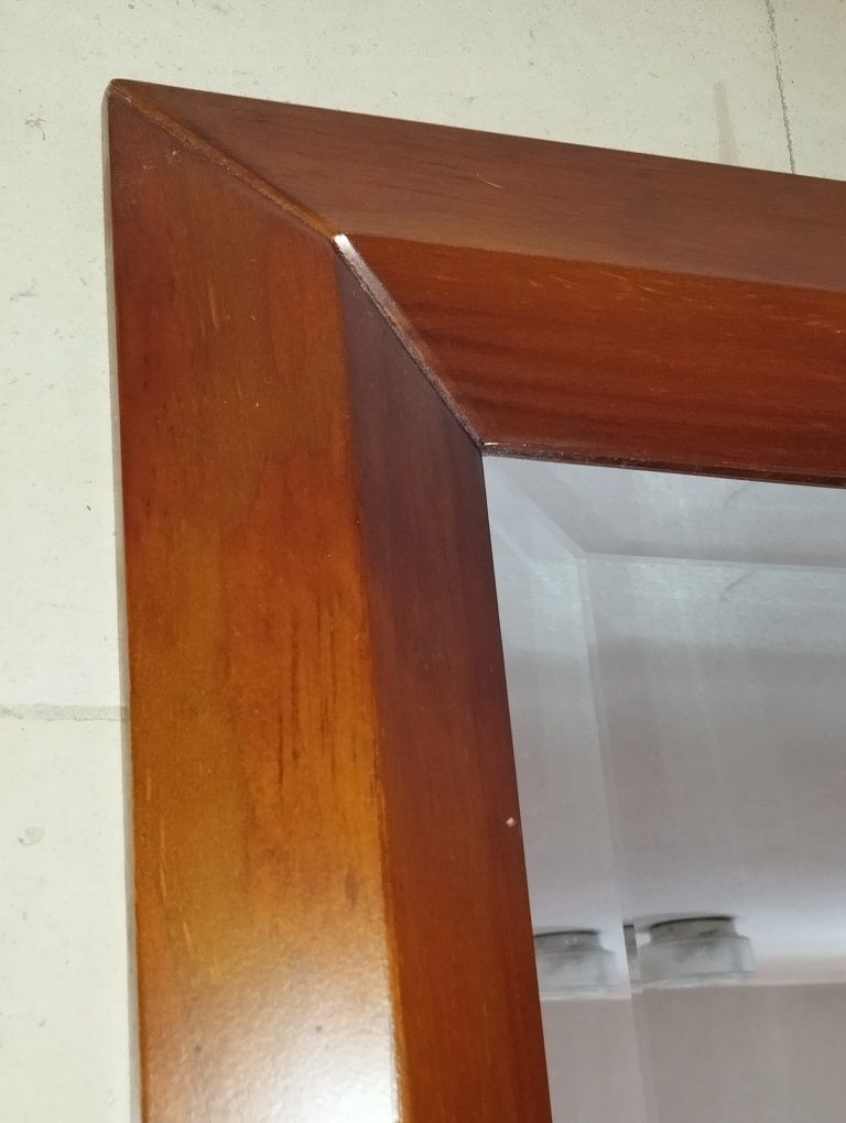 Espelho de mobília de quarto
