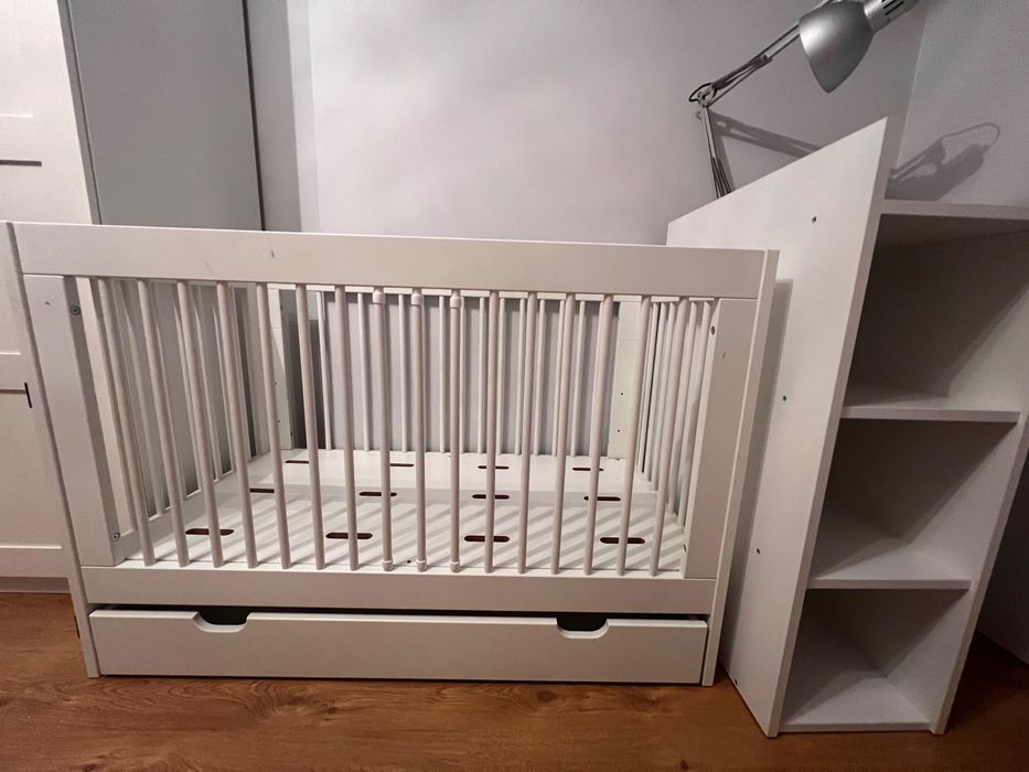 Łóżeczko i przewijak