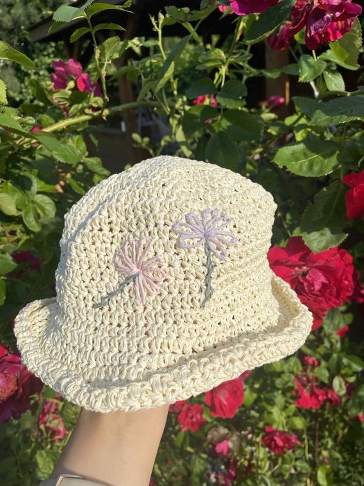 Kapelusz na lato dziewczęcy slomiany z kwiatkami