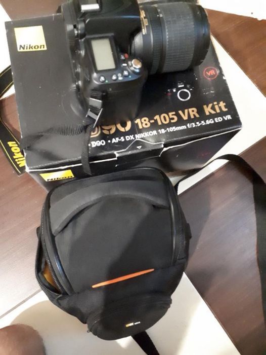 фотокамера NIKON D-90