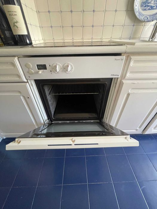 Forno elétrico Balay a funcionar bem