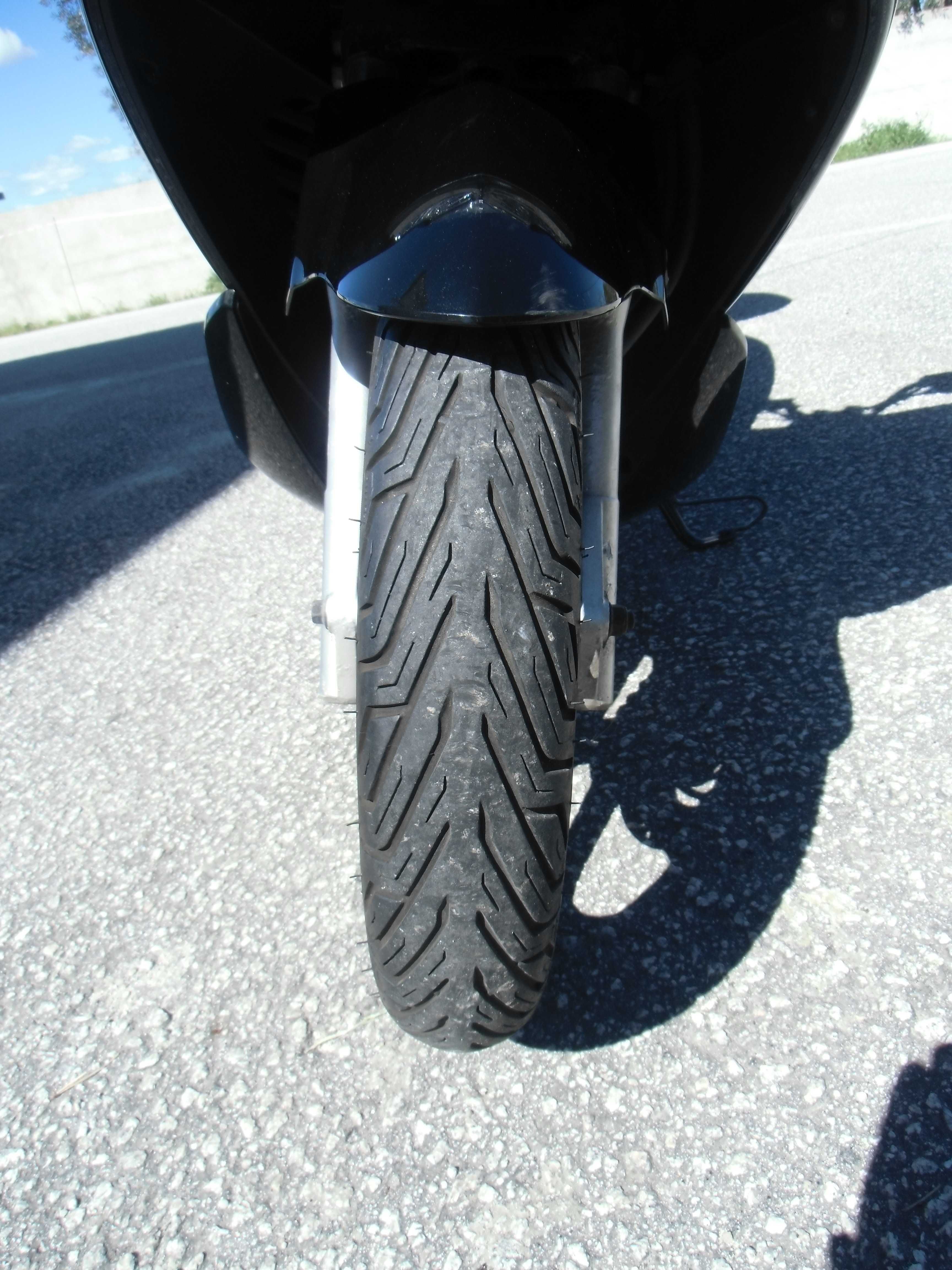 Honda pcx 125      8.6 kw