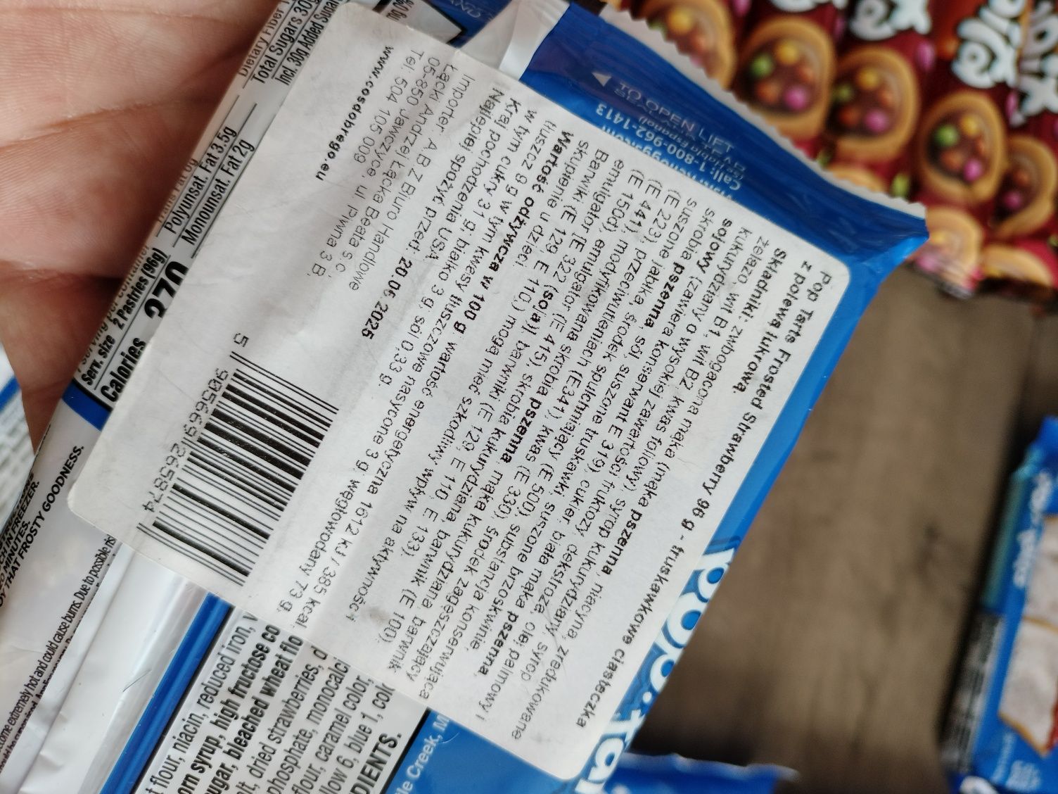 Ciastka z USA z truskawkowym nadzieniem oraz ciasteczka papita