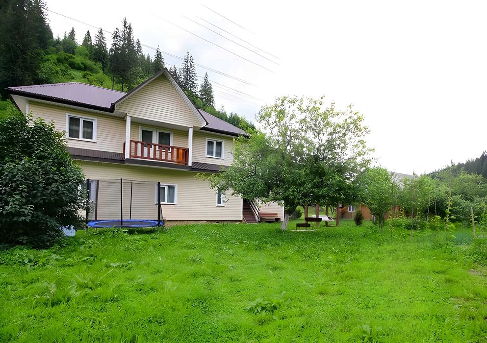 Будинок для відпочинку Між річкою та горами  1 кілометр від підйомника