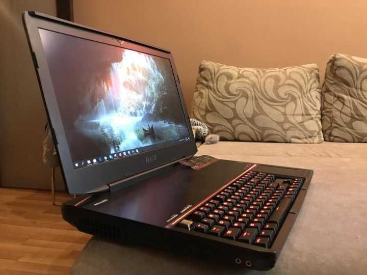 MSI GT80 2QE Titan SLI