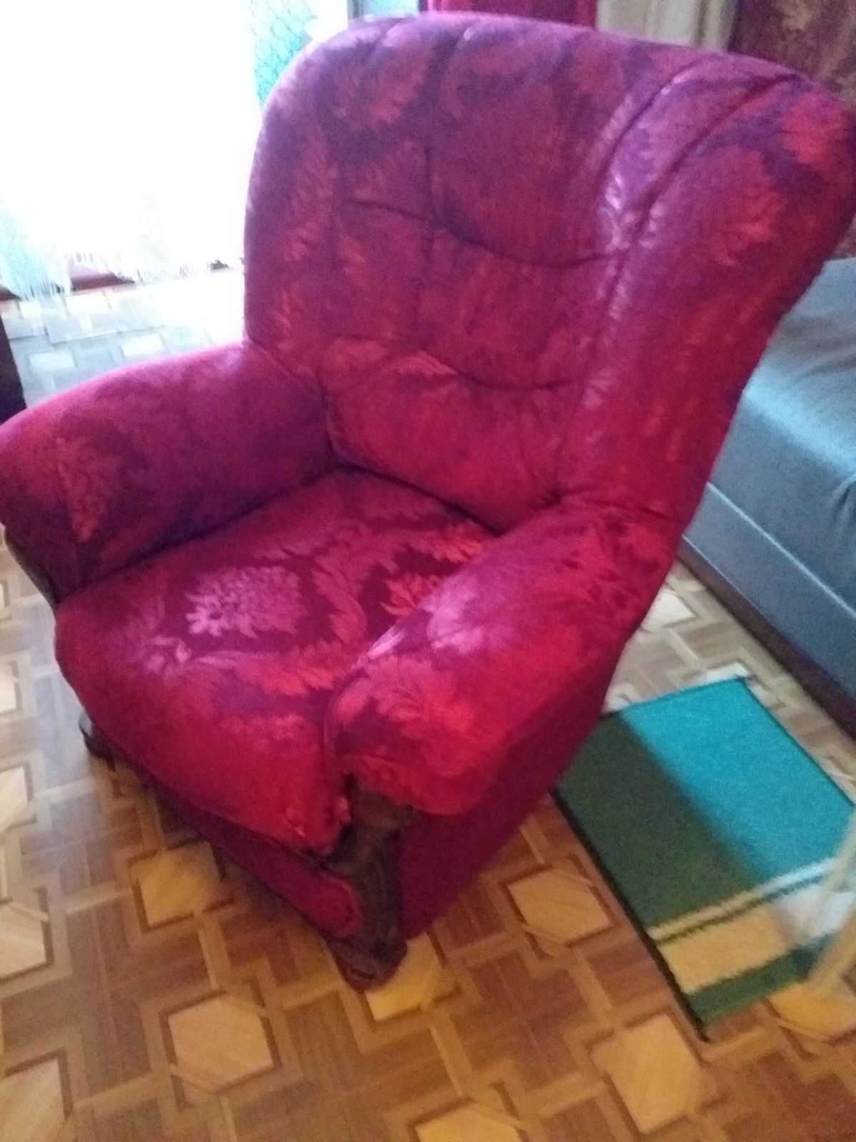 Кресла новые  красивые