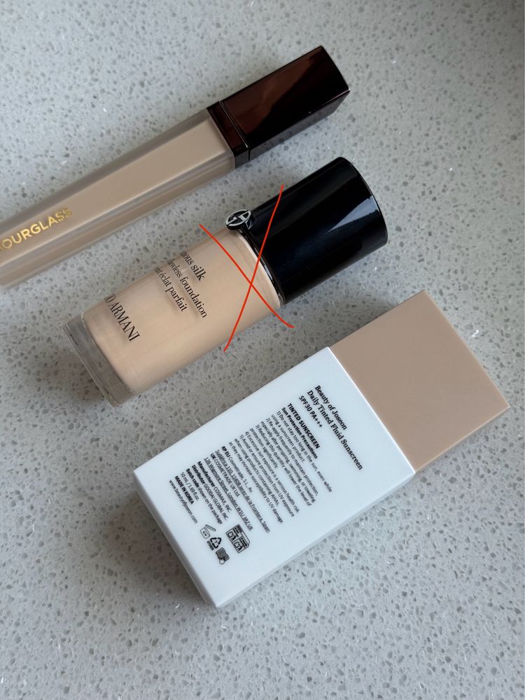 Korektor Hourglass “Cotton”, Tinted sunscreen Beauty of Joseon “LP110”