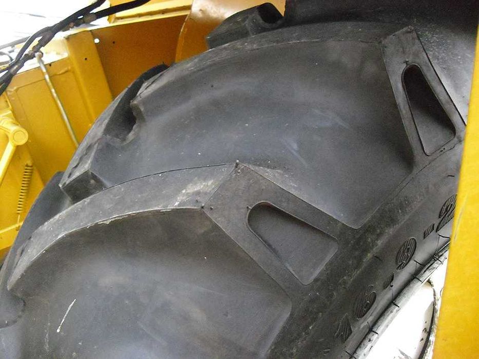 Зерноуборочный комбайн Sampo ROSENLEW 690