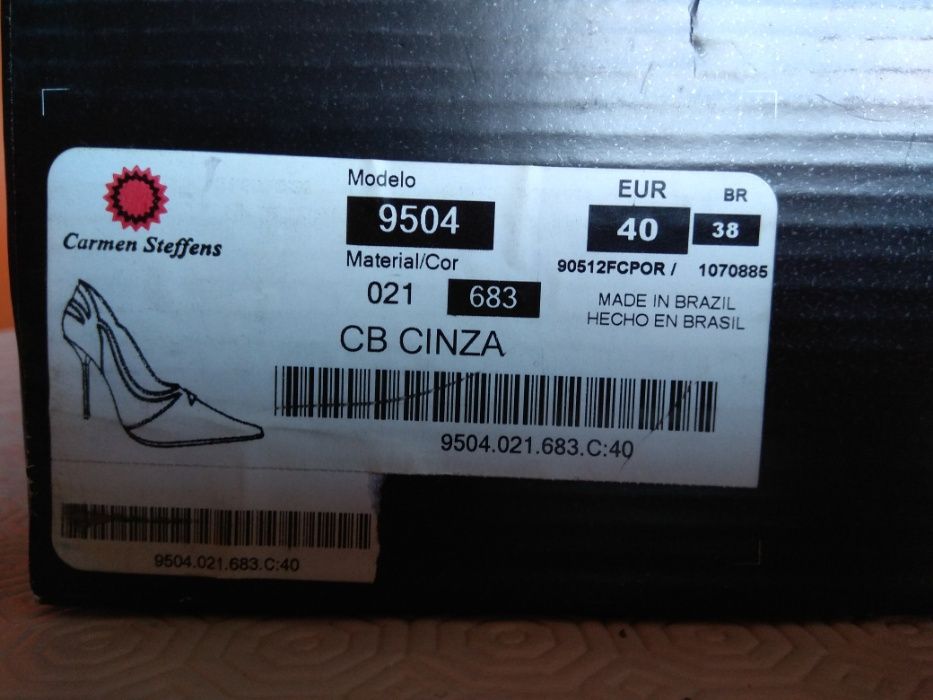 Sapatos Cinza Cobra Carmen Steffens.