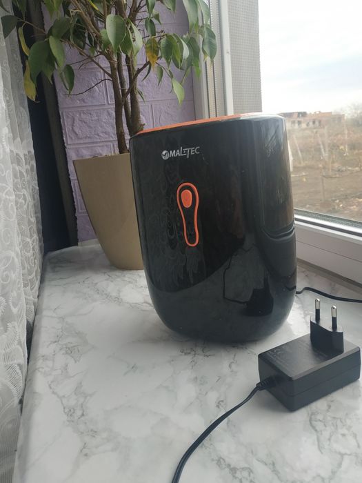 Осушитель воздуха Maltec DH-800 черный (Польша) Trad