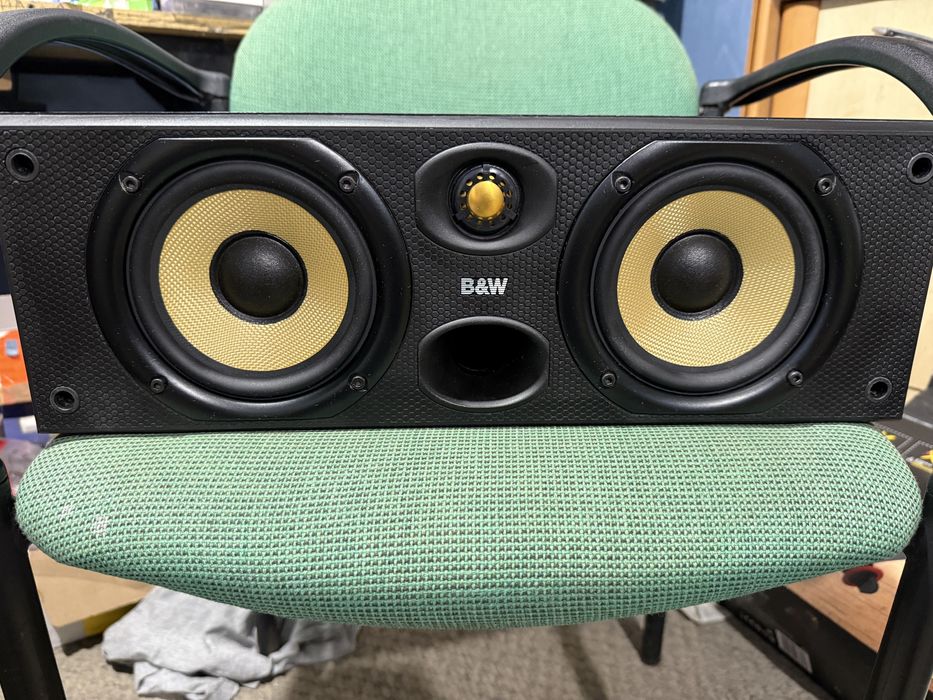 Kolumna centralna  B&W -CC6