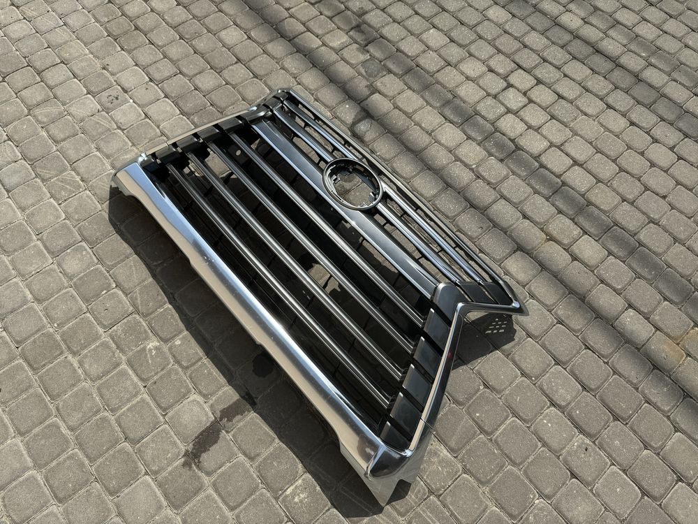 Решетка радиатора Lexus LX 450d 570 2015-2021 новая аналог