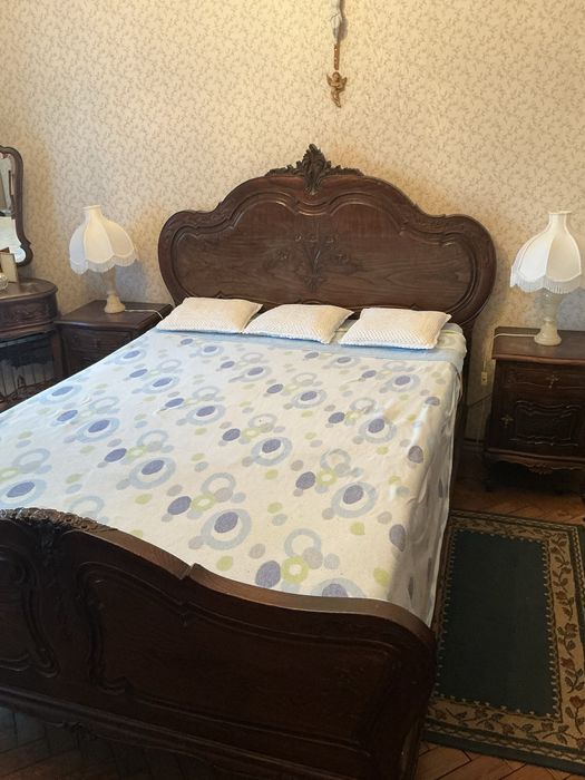 Mobília completa de quarto de madeira