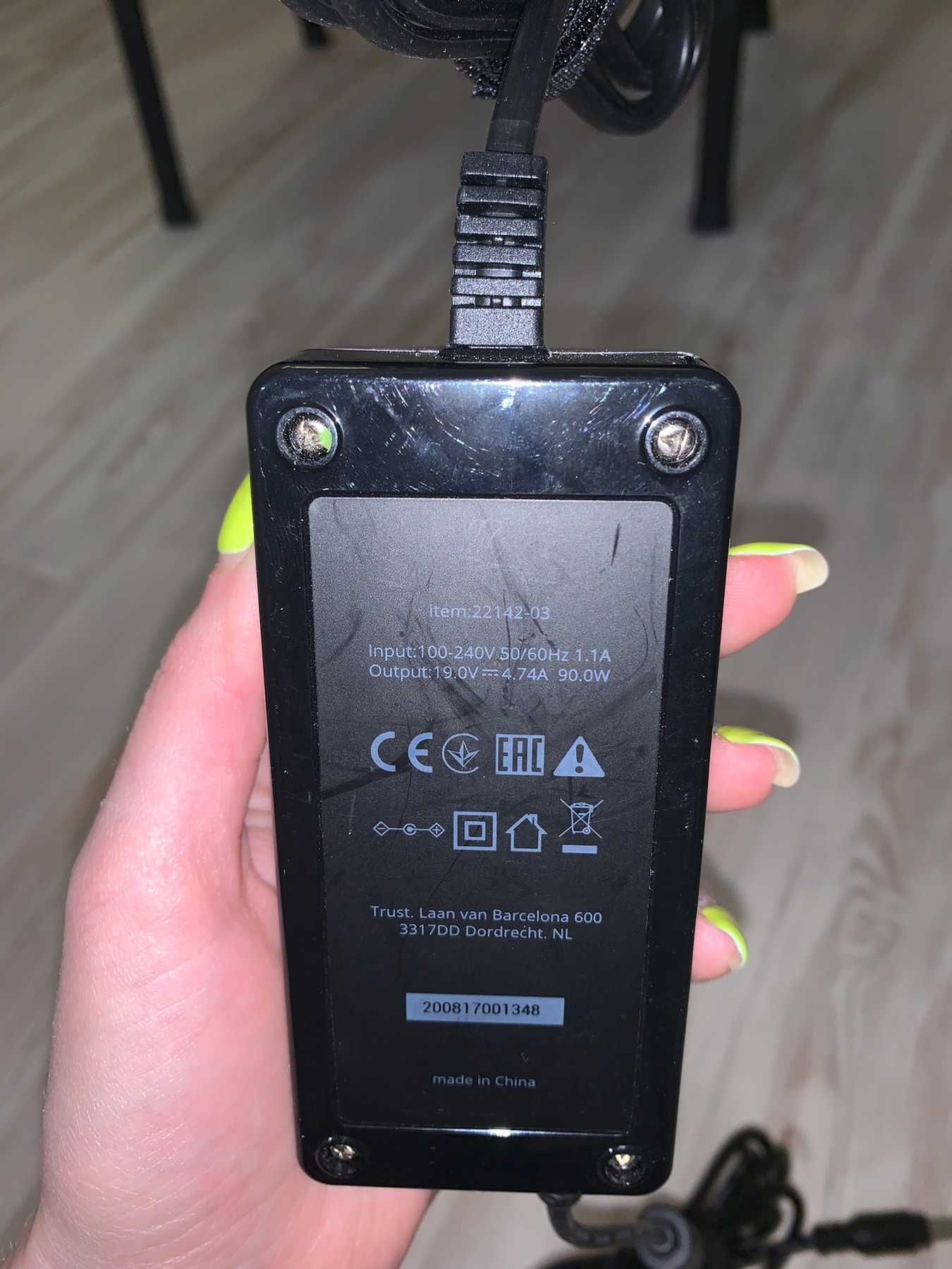 Адаптер живлення Trust Primo 90W-19V Універсальний  BLACK зарядка ноут