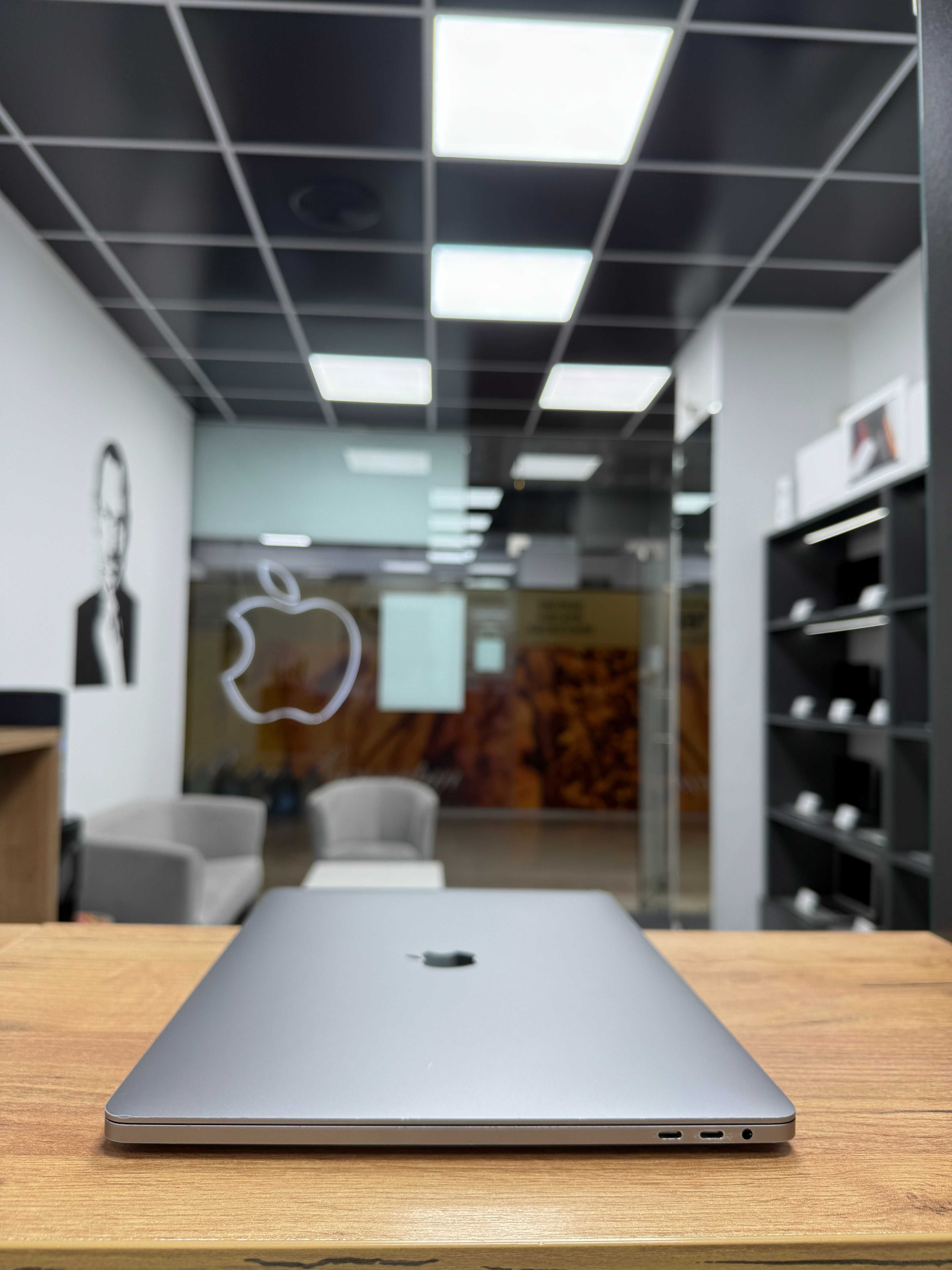 Macbook Pro 16 2019 (i7/ 32gb/ 1000gb/ AMD 5500-8gb) Гарантія. 79734SV