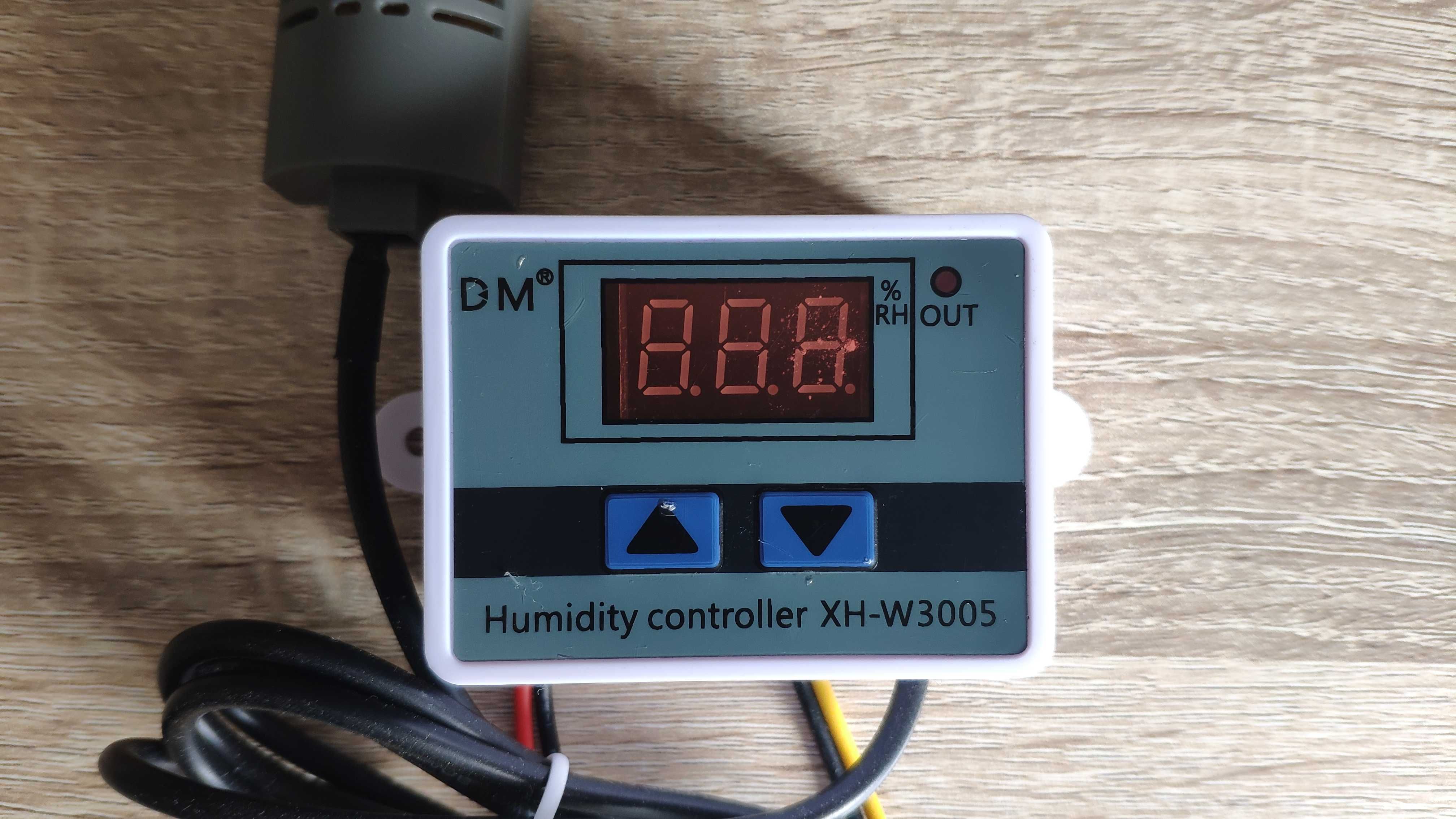 Controlador Digital de Humidade XH-W3005 com Display LED