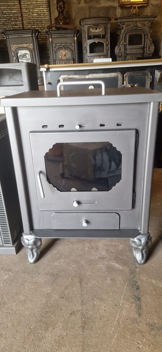 Vendo salamandra com forno como nova