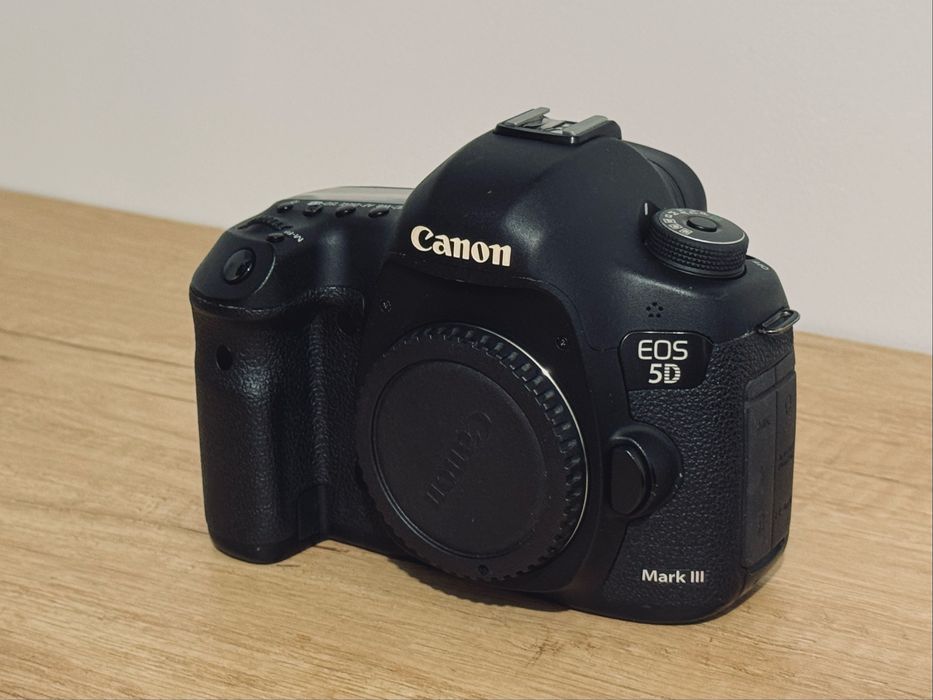 Canon EOS 5D Mark III, niski przebieg, super stan, pełna klatka