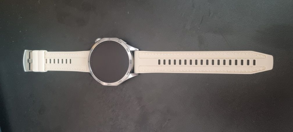 Huawei Watch GT 4 — stylowy i funkcjonalny smartwatch!