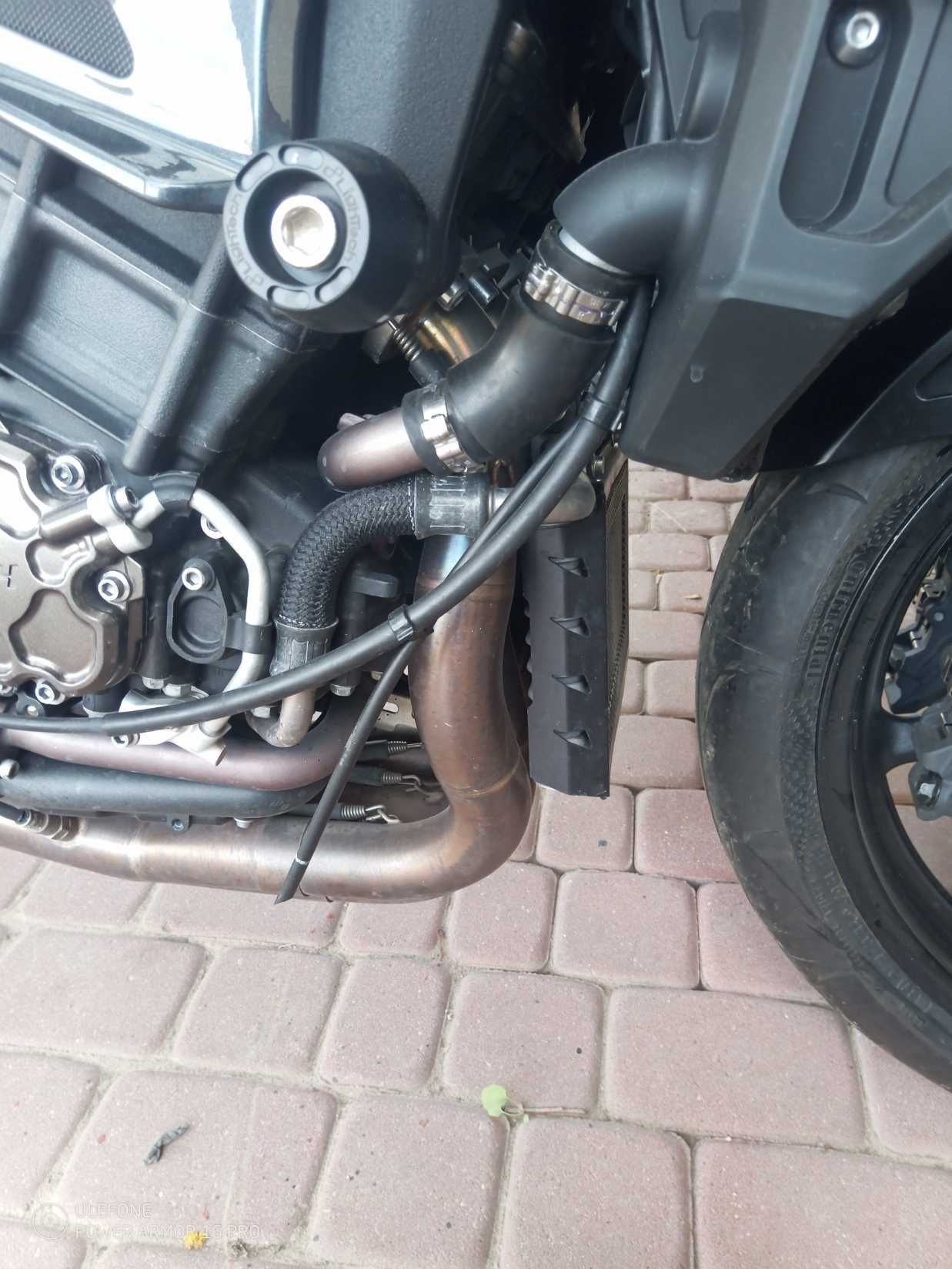Yamaha MT10 Akrapovic Gilles