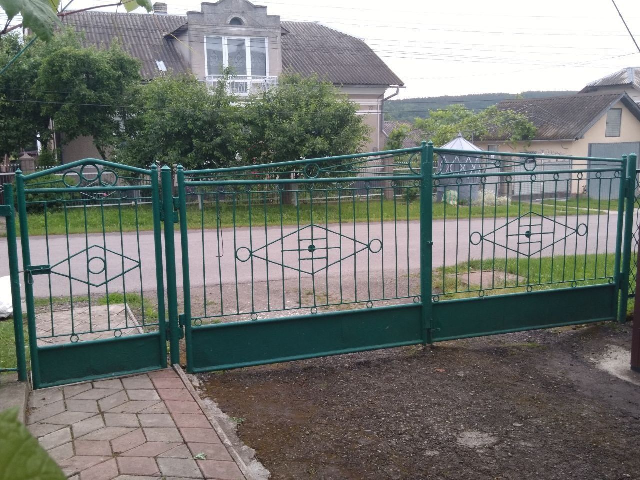 Продаю металеву браму (ворота) з хвірткою