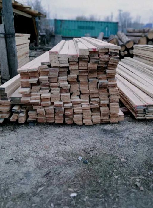 Продаж бруса стропил сосни пиломатеріалу оптом