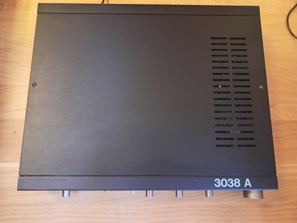 Przedwzmacniacz tanberg 3038a