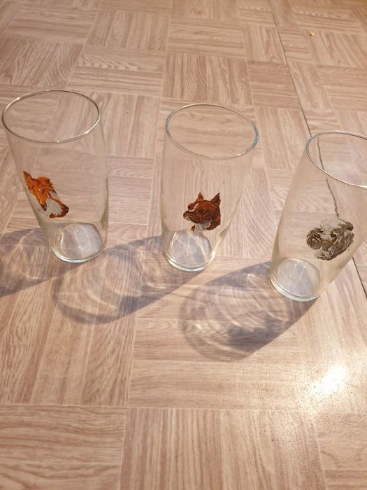 Кувшин гутне скло