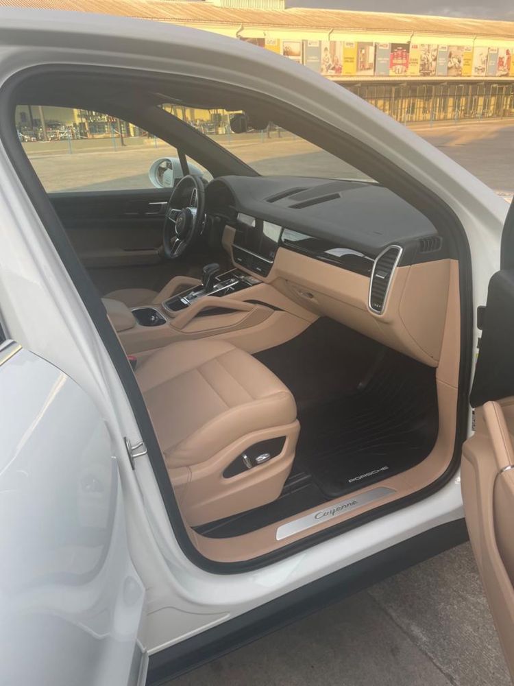 Продам Porsche Cayenne Официал