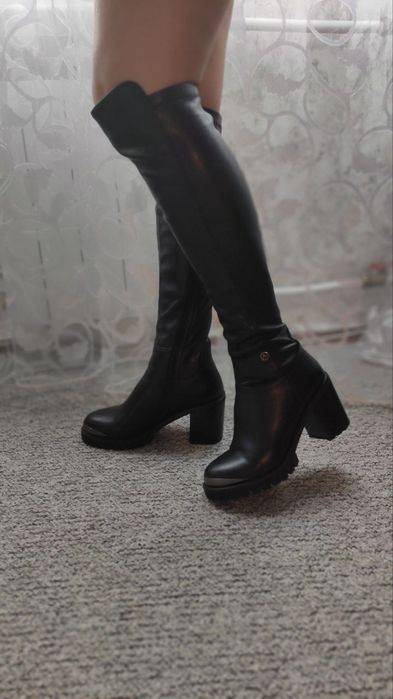 Шкіряні жіночі туфлі та осінні сапожки