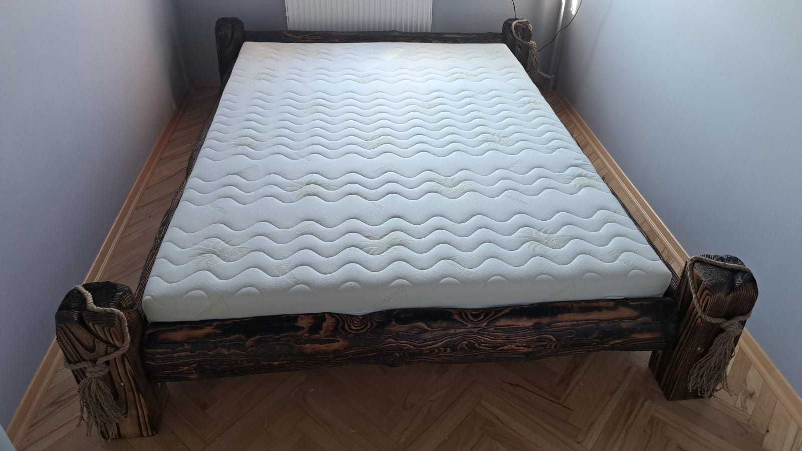 Łóżko drewniane  opalane