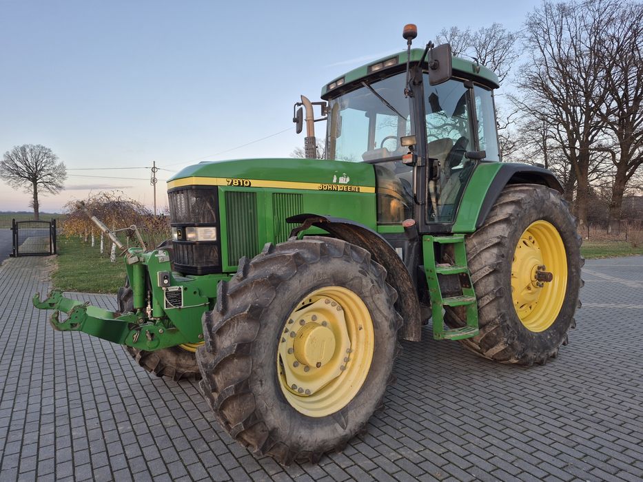 Traktor john deere 7810 tls.